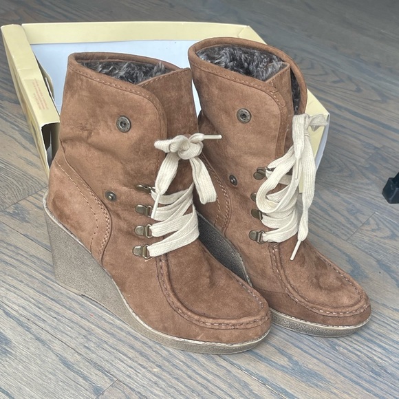 Mossimo Supply Co Kamea Tan Lace Up Wedge Ankle Boots - Picture 5 of 6